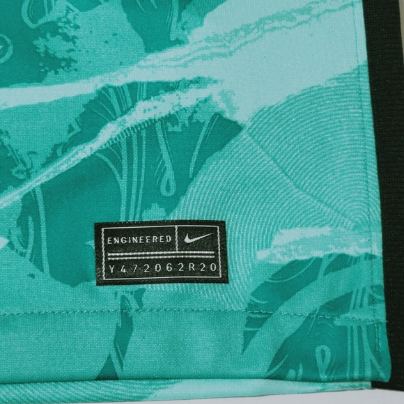 Liverpool jersey - Picture 8 of 8